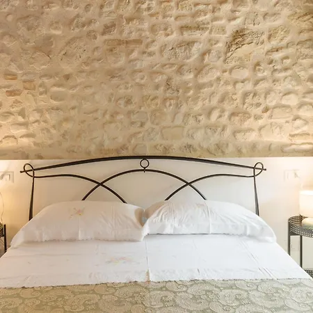 Konukevi Le Di Stefano - 3*